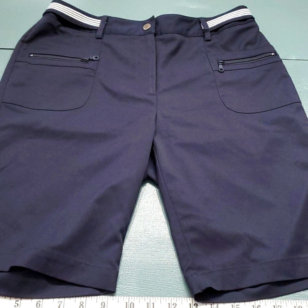 Tehama‎ hang em dry..navy blue golf shorts. Size 6. Pockets. Beautiful shorts.